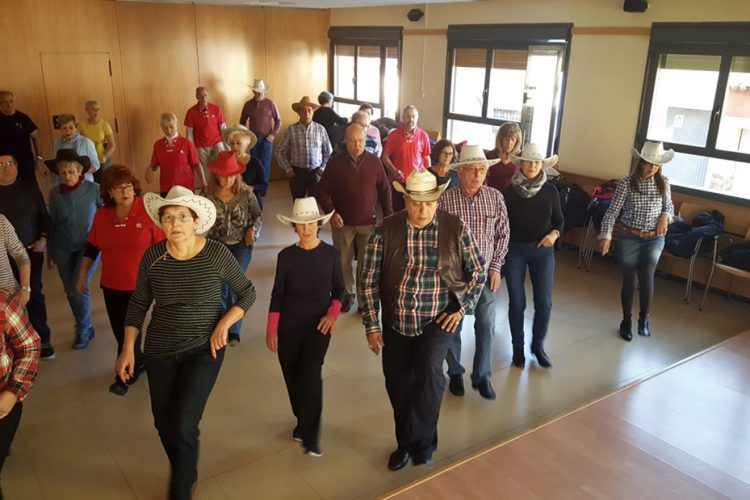 El profesor de bailes en línea para mayores