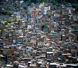 Amnistía Internacional y favelas de Brasil (mar 9)