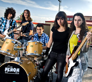 Se busca la canción rebelde de Rivas para un corto