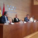 Rivas condiciona la firma a un plan social