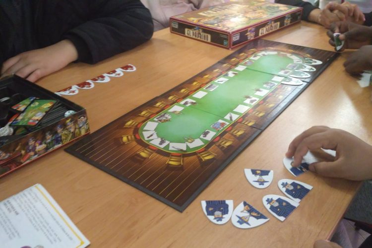 Juventud: deportes urbanos y juegos de mesa