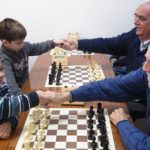 Ajedrez para unir a dos generaciones: 20 jugadores