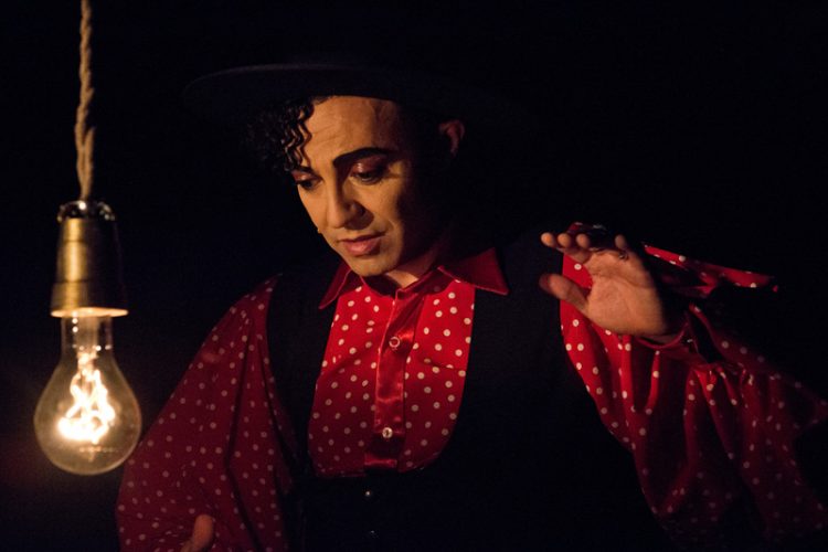 Teatro y copla: 'Miguel de Molina al desnudo'