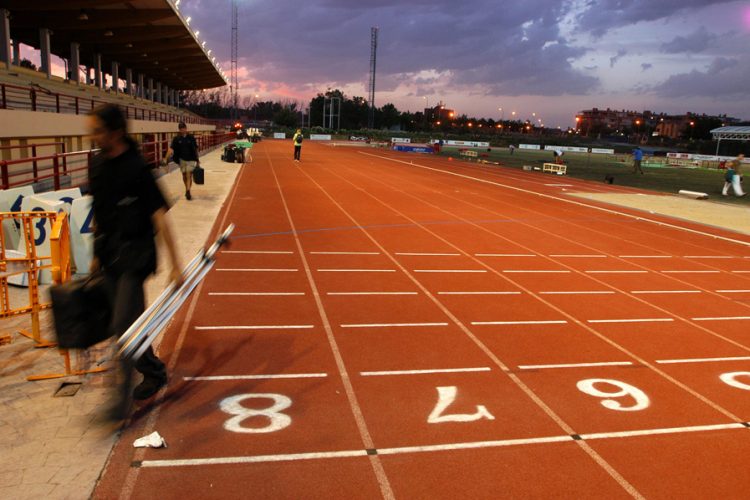 Se renuevan 24 superficies deportivas
