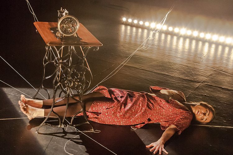 'La voz dormida': Dulce Chacón, al teatro
