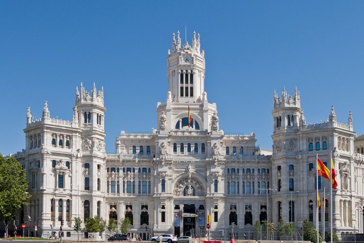 Rivas se ofrece a acoger el memorial de La Almudena
