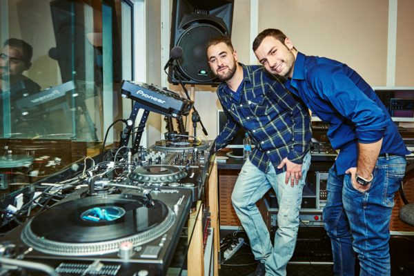 La radio ripense Espacio 4FM busca programas
