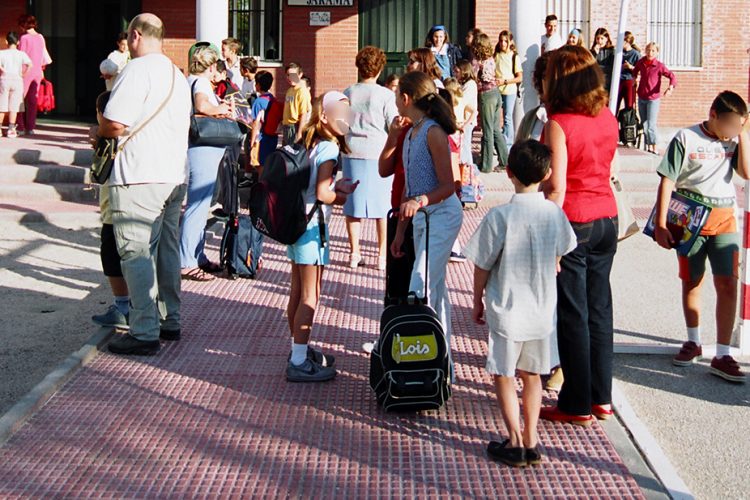 250 tarjetas gratuitas de internet para familias que lo necesiten