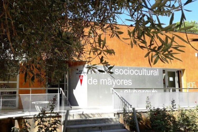 Plazas libres en los talleres anuales de los centros de mayores