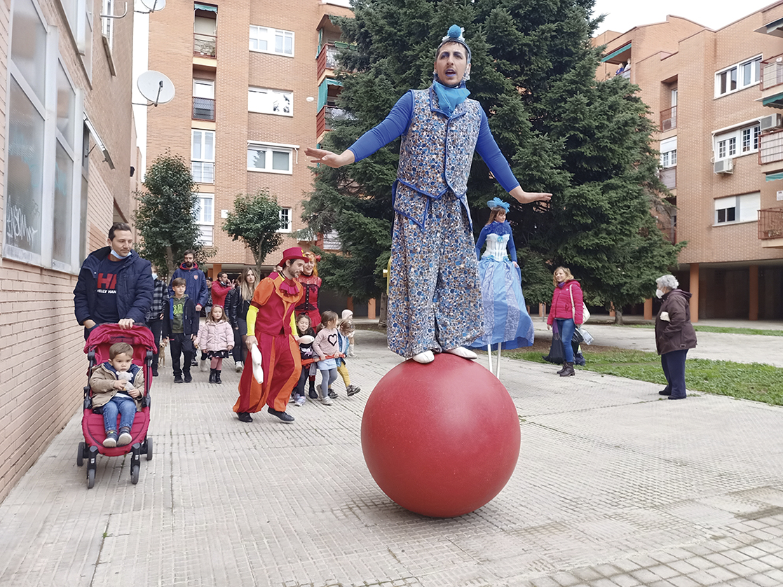 Quinto contenedor: 1.000 viviendas ya y pasacalles en La Luna y Covibar