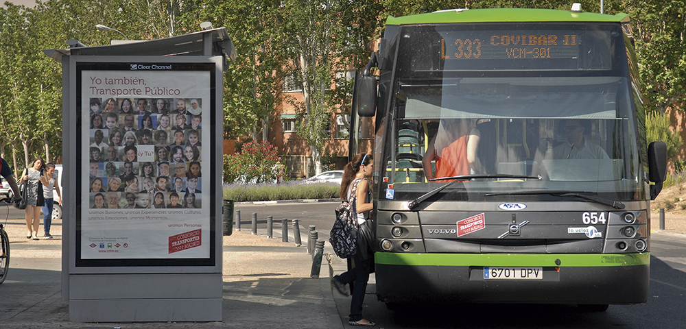 Obras en las aceras para mejorar el acceso al autobús
