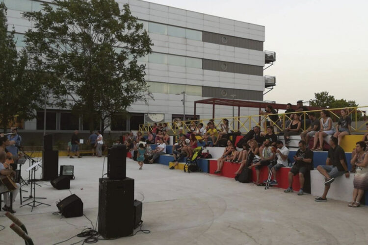Último Micro Abierto del curso: canciones en la plaza