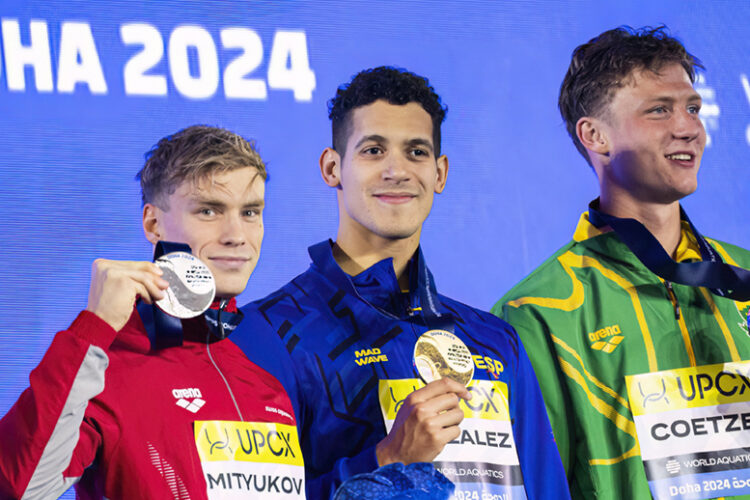 Hugo González, campeón del mundo en 200 espalda