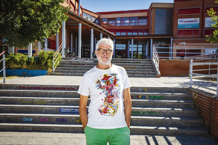 Juan Carlos Hervás: el profe guardián de la pública dará clases en Nador
