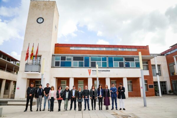 El Ayuntamiento se suma a los tres días de luto oficial y suspende sus actos institucionales, incluido el Pleno