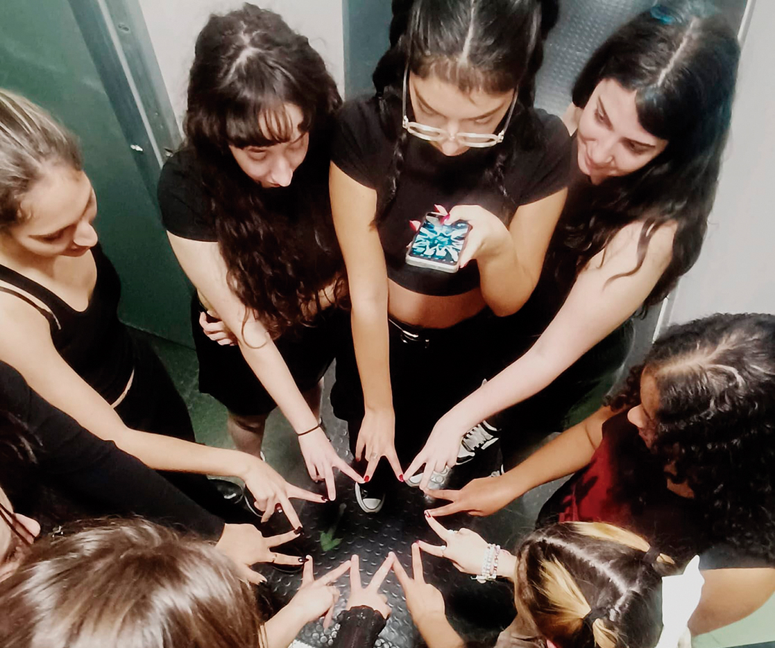 Temas de interés joven: K-pop, creación de canciones o salud mental