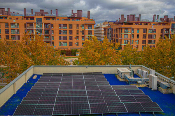 Talleres sobre energía solar, autoconsumo y paneles: una ciudad que aprende
