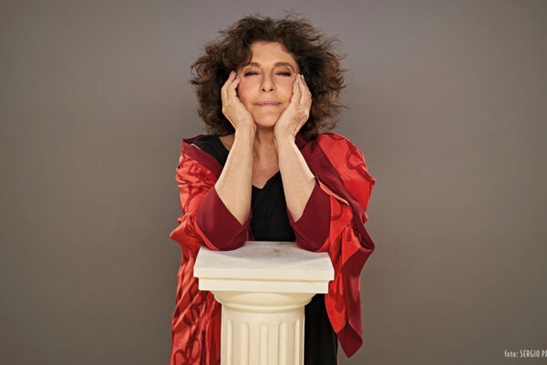 Charo López: “Si transmites bien las emociones, al público ni se le oye respirar”