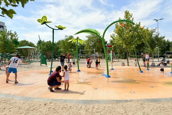 Rivas estrena cuatro nuevos espacios de juego, deporte y refugio climático para la infancia
